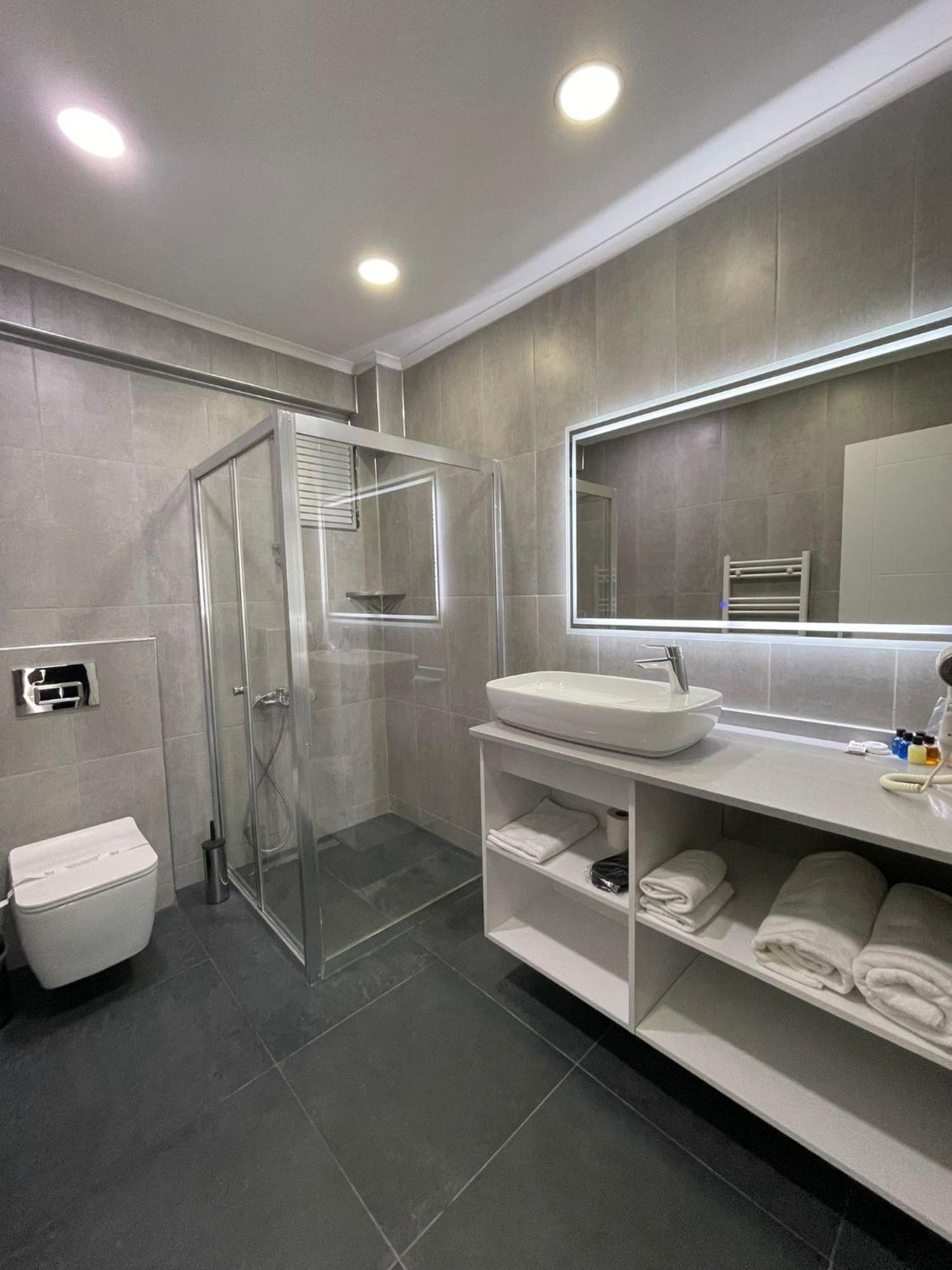 On4 Rooms & Suites Istanbul Bagian luar foto